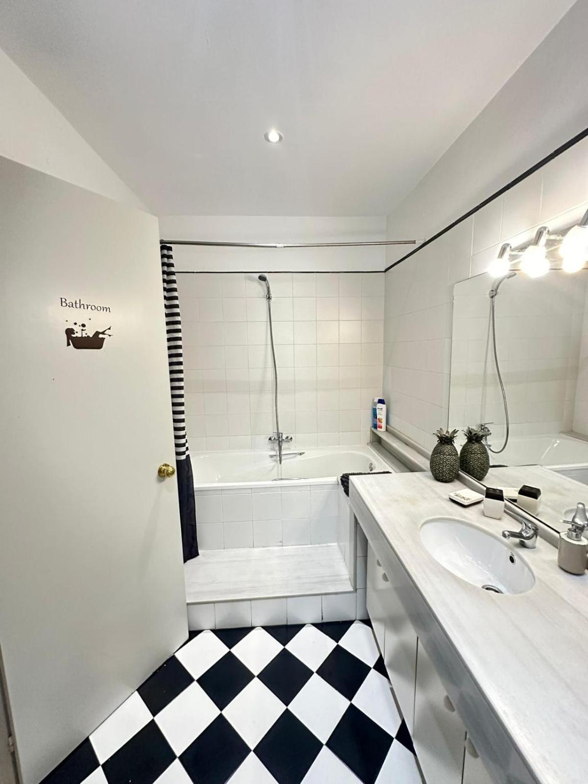 Rooms Aribau Barcelona Luaran gambar